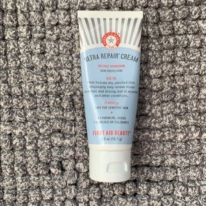 First aid beauty ultra repair cream